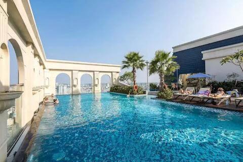 Icon56 Brand-New Apartment Free Gym Pool Хошимин Екстериор снимка