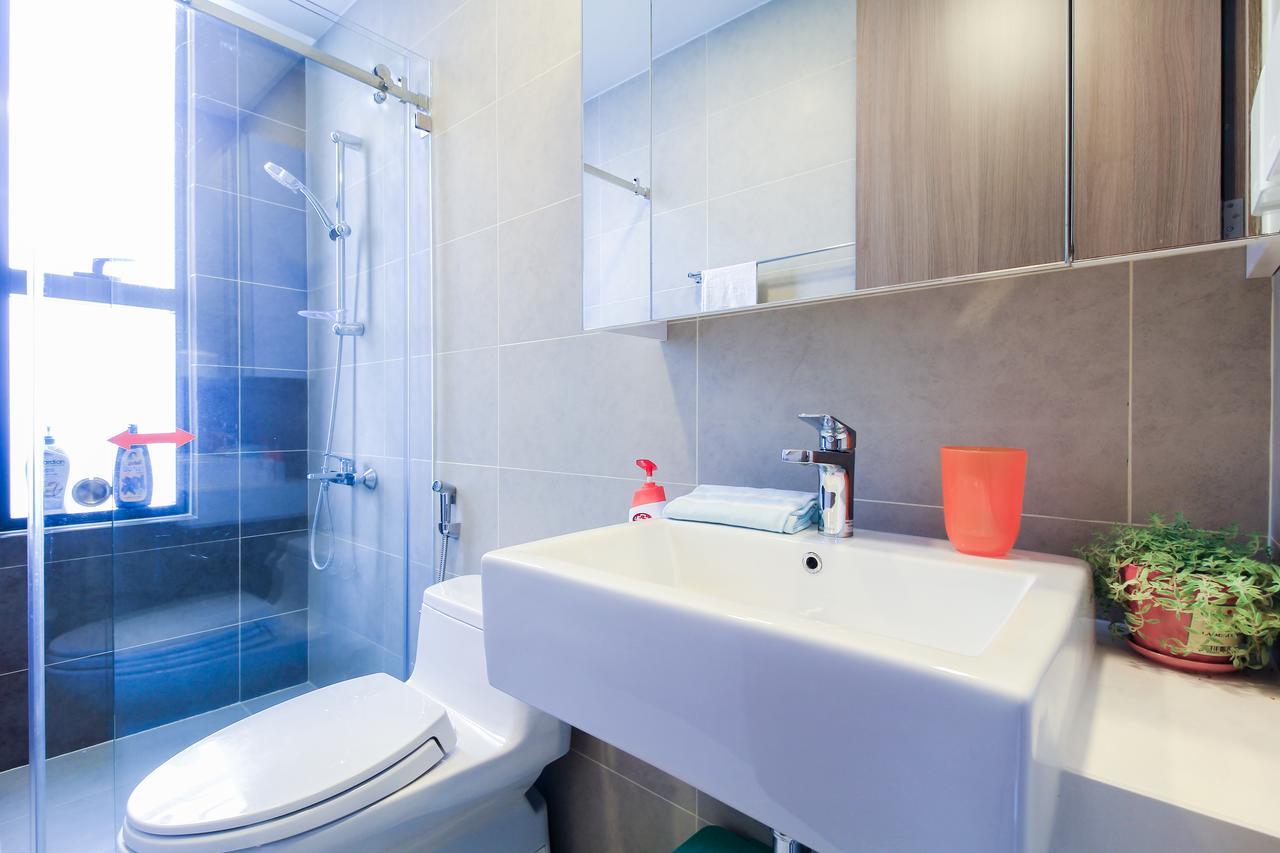 Icon56 Brand-New Apartment Free Gym Pool Хошимин Екстериор снимка